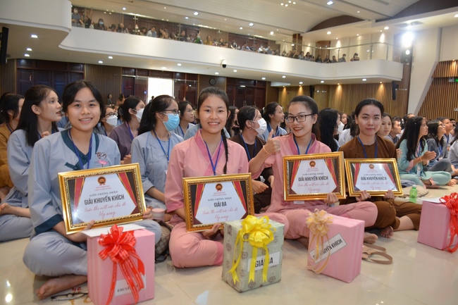 Seventh day of Summer Retreat 2022 at Hoang Phap Pagoda