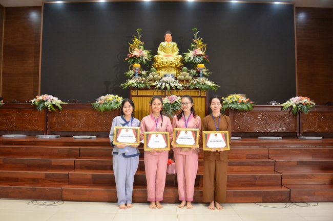 Seventh day of Summer Retreat 2022 at Hoang Phap Pagoda
