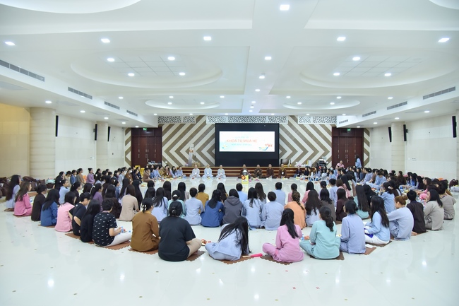 Seventh day of Summer Retreat 2022 at Hoang Phap Pagoda