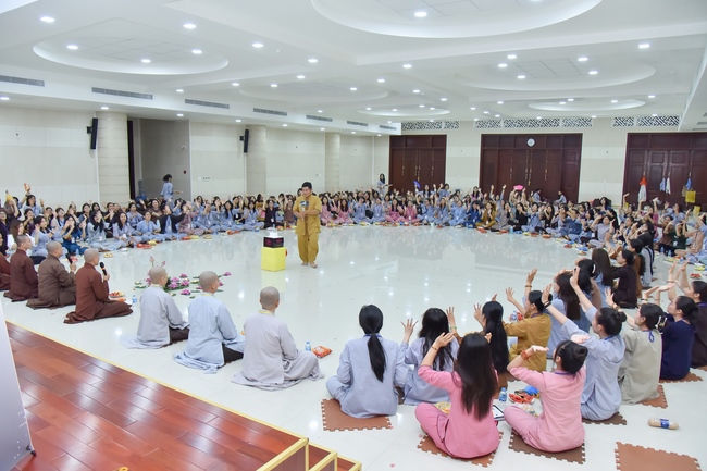 Seventh day of Summer Retreat 2022 at Hoang Phap Pagoda