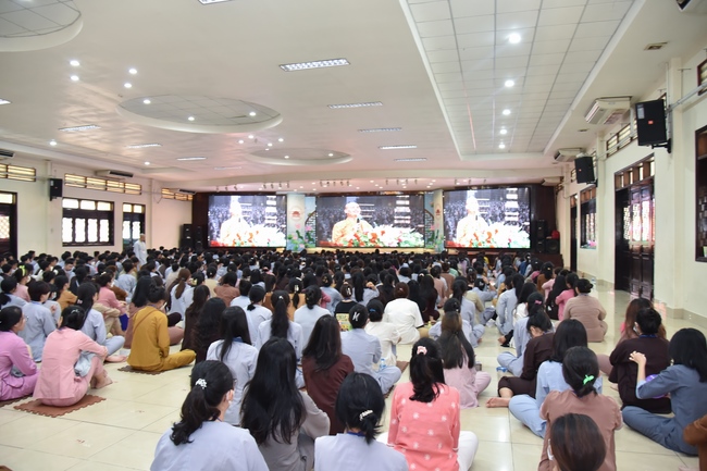 Seventh day of Summer Retreat 2022 at Hoang Phap Pagoda