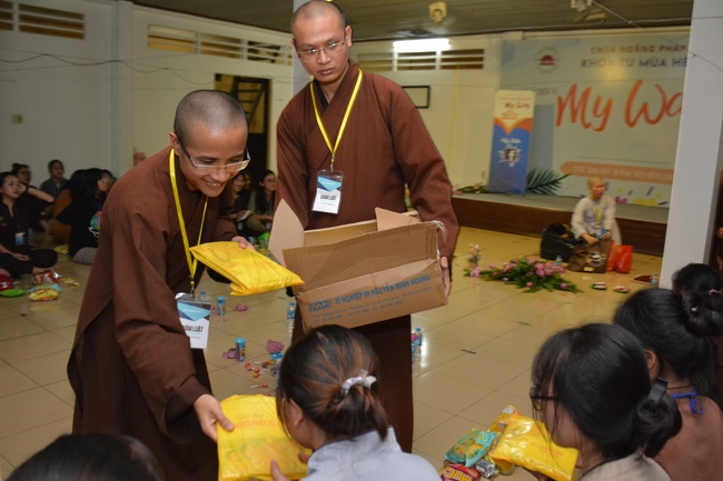 Seventh day of Summer Retreat 2022 at Hoang Phap Pagoda