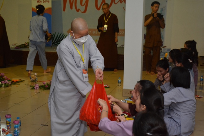 Seventh day of Summer Retreat 2022 at Hoang Phap Pagoda