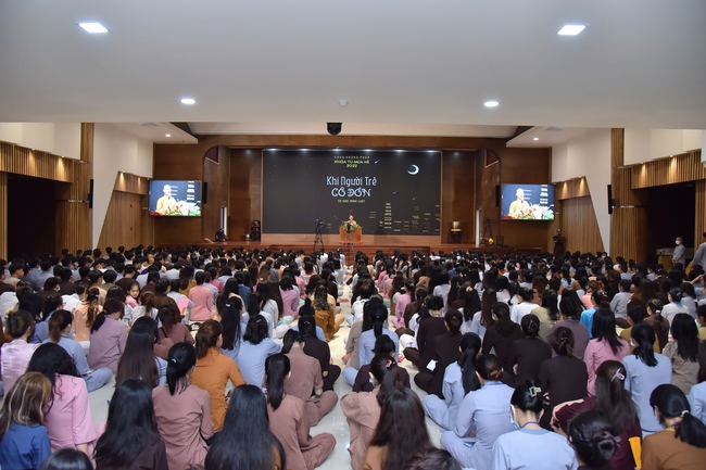Seventh day of Summer Retreat 2022 at Hoang Phap Pagoda
