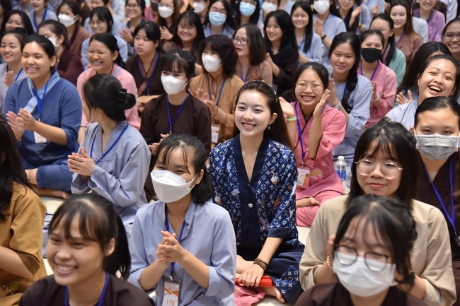 Seventh day of Summer Retreat 2022 at Hoang Phap Pagoda