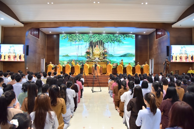 Seventh day of Summer Retreat 2022 at Hoang Phap Pagoda