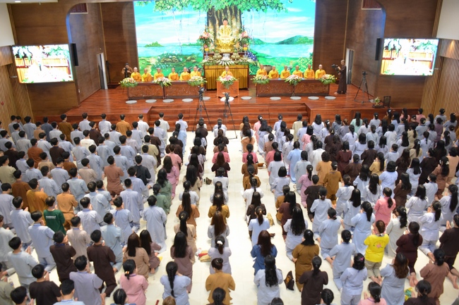 Seventh day of Summer Retreat 2022 at Hoang Phap Pagoda