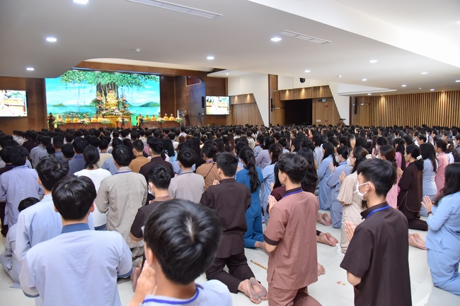 Seventh day of Summer Retreat 2022 at Hoang Phap Pagoda