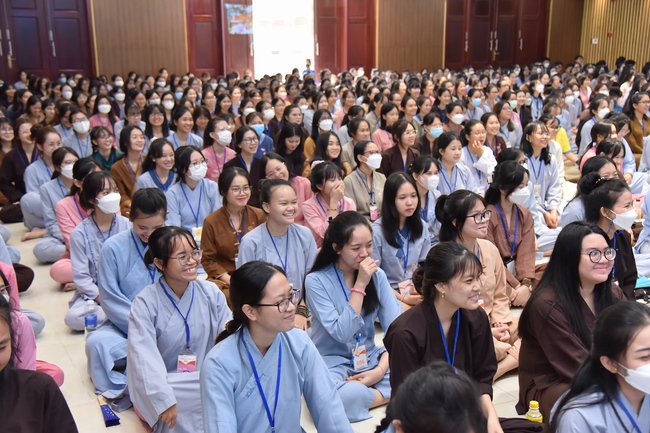 Seventh day of Summer Retreat 2022 at Hoang Phap Pagoda