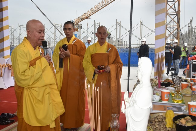 Lễ Cất nóc nhà dự án Legacy Central - Khơi Nguồn Hạnh Phúc