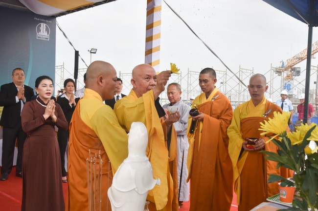 Lễ Cất nóc nhà dự án Legacy Central - Khơi Nguồn Hạnh Phúc