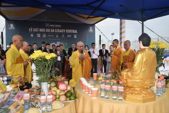 Lễ Cất nóc nhà dự án Legacy Central - Khơi Nguồn Hạnh Phúc