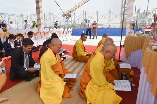 Lễ Cất nóc nhà dự án Legacy Central - Khơi Nguồn Hạnh Phúc