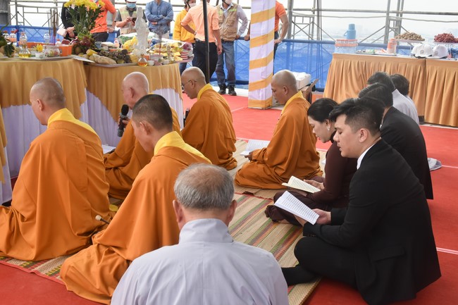 Lễ Cất nóc nhà dự án Legacy Central - Khơi Nguồn Hạnh Phúc