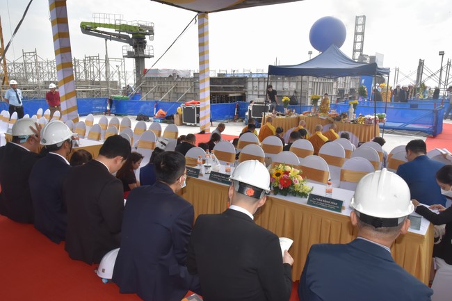 Lễ Cất nóc nhà dự án Legacy Central - Khơi Nguồn Hạnh Phúc