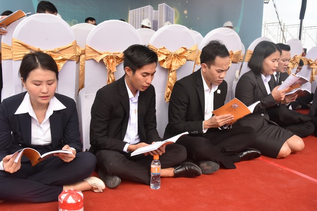 Lễ Cất nóc nhà dự án Legacy Central - Khơi Nguồn Hạnh Phúc