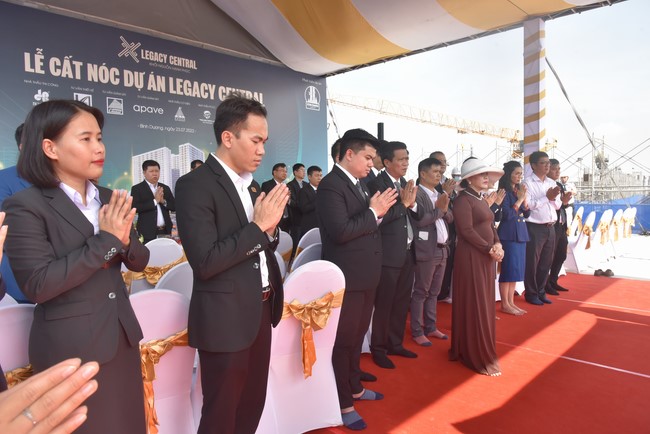 Lễ Cất nóc nhà dự án Legacy Central - Khơi Nguồn Hạnh Phúc