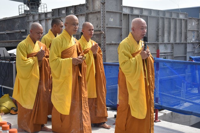 Lễ Cất nóc nhà dự án Legacy Central - Khơi Nguồn Hạnh Phúc