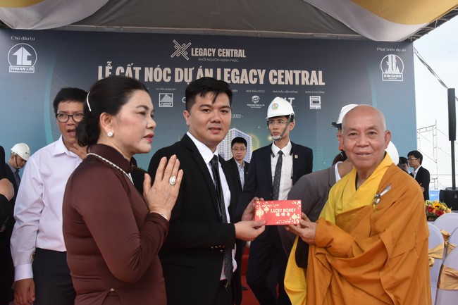 Lễ Cất nóc nhà dự án Legacy Central - Khơi Nguồn Hạnh Phúc