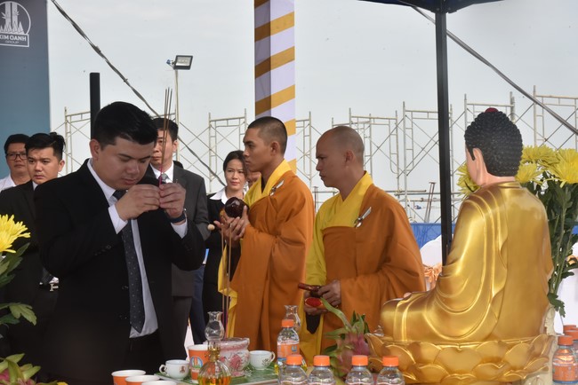 Lễ Cất nóc nhà dự án Legacy Central - Khơi Nguồn Hạnh Phúc