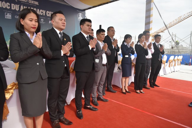 Lễ Cất nóc nhà dự án Legacy Central - Khơi Nguồn Hạnh Phúc