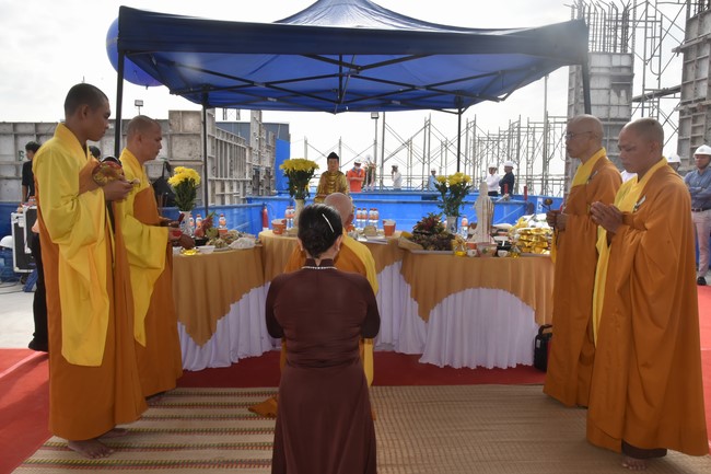 Lễ Cất nóc nhà dự án Legacy Central - Khơi Nguồn Hạnh Phúc