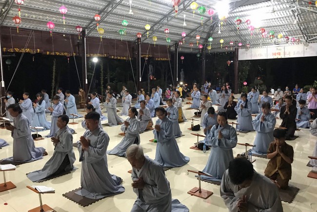 Periodic repentance ceremony at Suoi Phap Pagoda