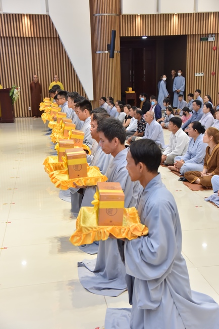 Lễ thế phát xuất gia 01/07 Nhâm Dần