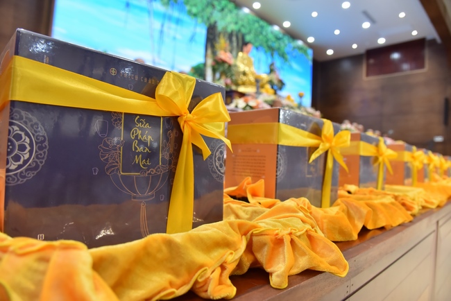 Lễ thế phát xuất gia 01/07 Nhâm Dần