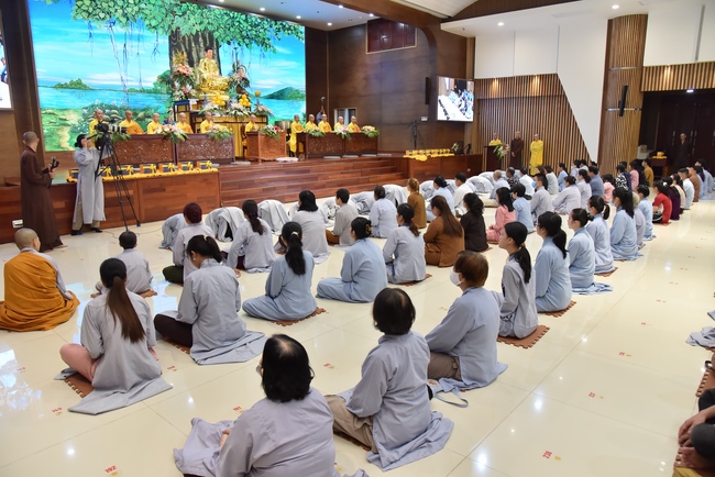 Lễ thế phát xuất gia 01/07 Nhâm Dần