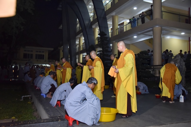 Lễ thế phát xuất gia 01/07 Nhâm Dần