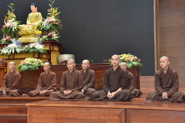 Lễ thế phát xuất gia 01/07 Nhâm Dần