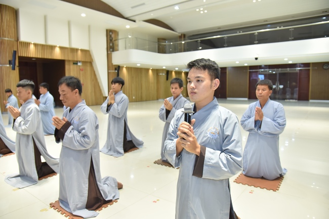 Lễ thế phát xuất gia 01/07 Nhâm Dần