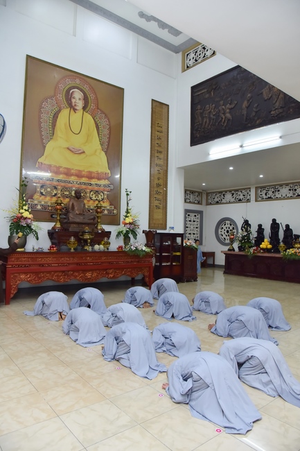 Lễ thế phát xuất gia 01/07 Nhâm Dần