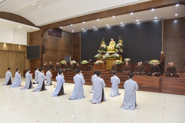 Lễ thế phát xuất gia 01/07 Nhâm Dần