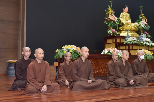 Lễ thế phát xuất gia 01/07 Nhâm Dần