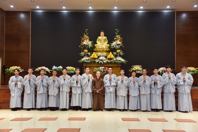 Lễ thế phát xuất gia 01/07 Nhâm Dần