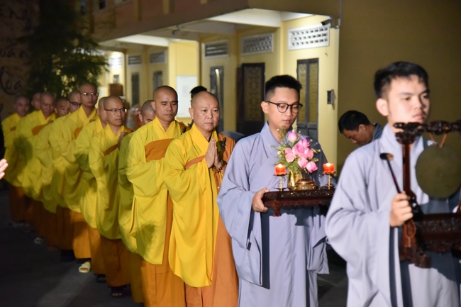 Lễ thế phát xuất gia 01/07 Nhâm Dần