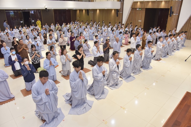 Lễ thế phát xuất gia 01/07 Nhâm Dần