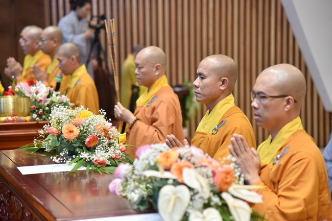 Lễ thế phát xuất gia 01/07 Nhâm Dần