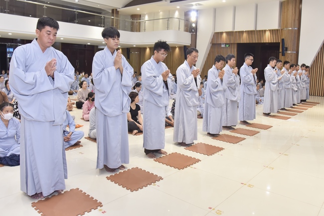 Lễ thế phát xuất gia 01/07 Nhâm Dần