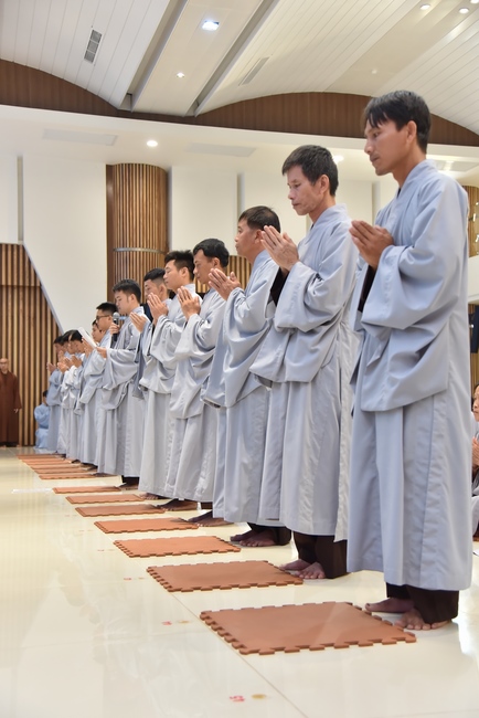 Lễ thế phát xuất gia 01/07 Nhâm Dần