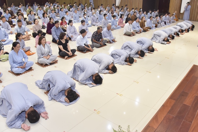 Lễ thế phát xuất gia 01/07 Nhâm Dần