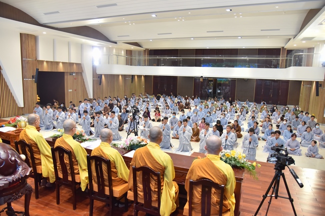 Lễ thế phát xuất gia 01/07 Nhâm Dần