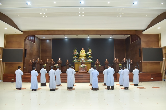 Lễ thế phát xuất gia 01/07 Nhâm Dần