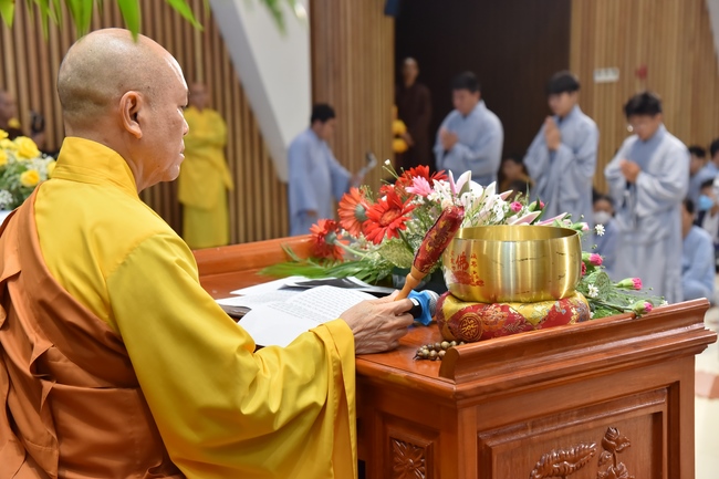 Lễ thế phát xuất gia 01/07 Nhâm Dần