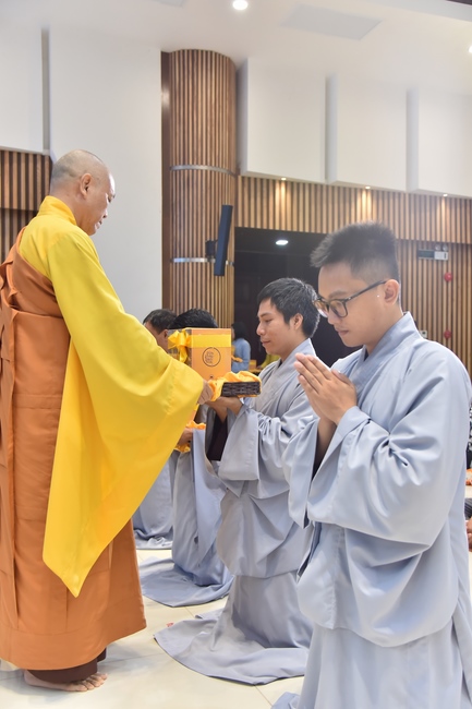 Lễ thế phát xuất gia 01/07 Nhâm Dần