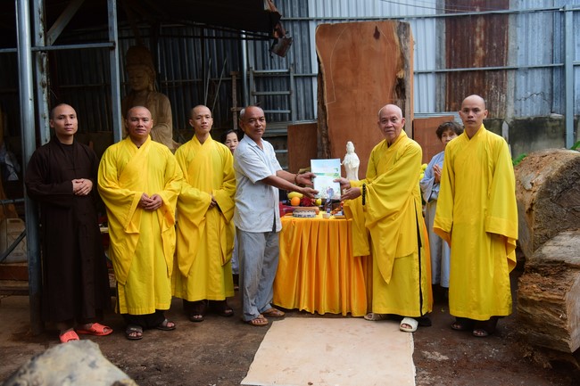 Lễ gia trì khởi công tạc tượng Phật