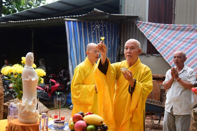 Lễ gia trì khởi công tạc tượng Phật