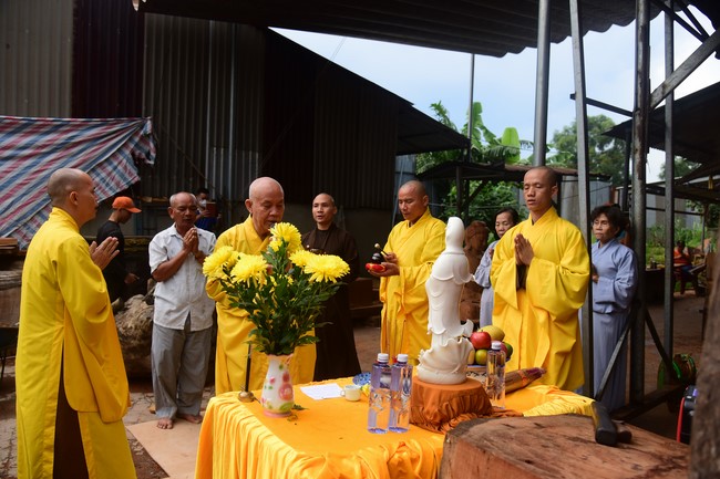 Lễ gia trì khởi công tạc tượng Phật